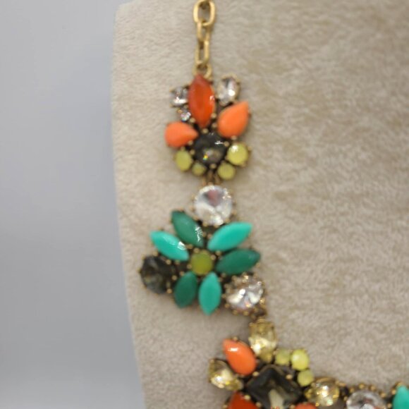 Stella & Dot colorful Gold Tone Statement Necklace - Picture 9 of 10